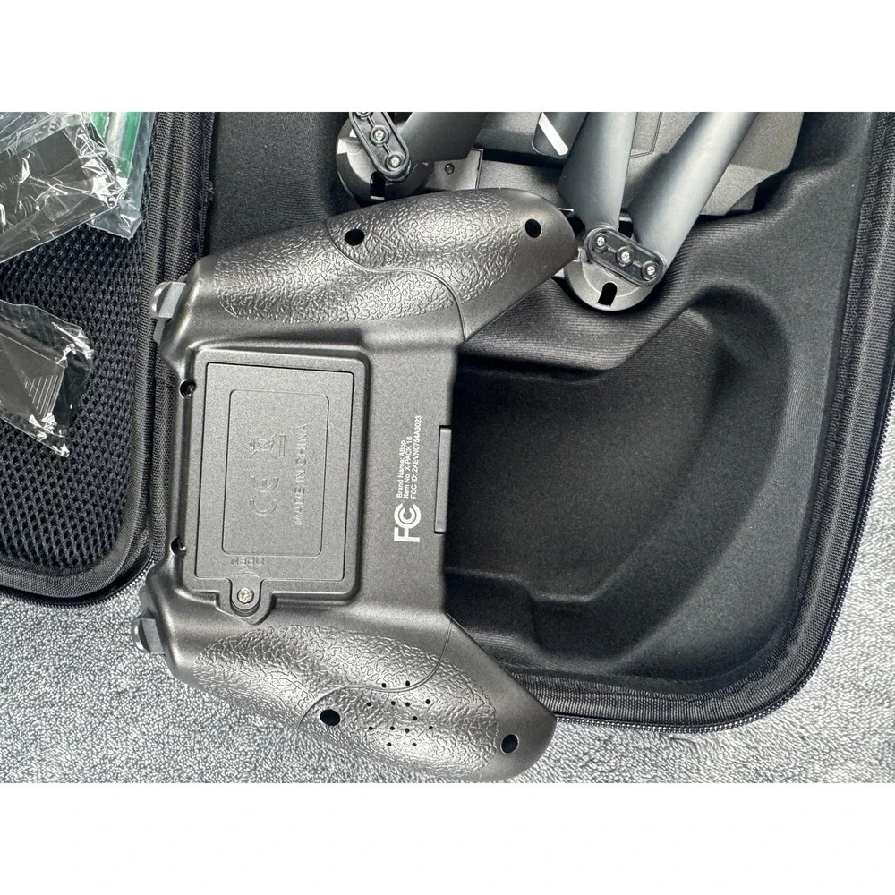 Attop X-Pack 18 Foldable Drone with Camera 2 Batteries‎ and Carrying Case Gray